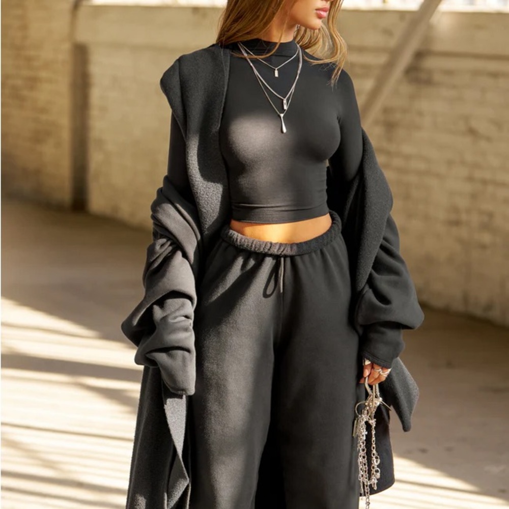 JOAH BROWN Black Turtleneck Longsleeve Top